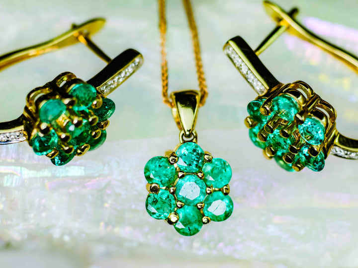 The Lady Luck Emerald Necklace and Earrings Set